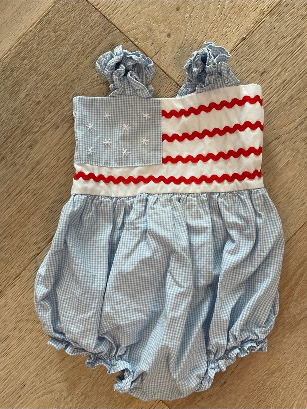 Seaux Smocked Blue Gingham Bubble Romper with American flag design size 12 M